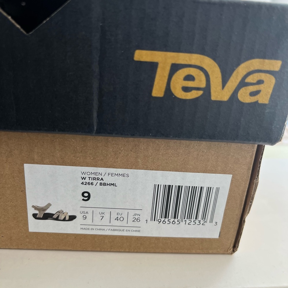 Brand New Teva Women's Tirra Sport Hiking Sandal, never worn!! So comfy! Sze 9❤️ - Picture 12 of 12